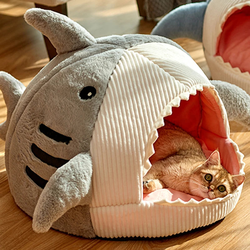 Winter Warm Cat Bed